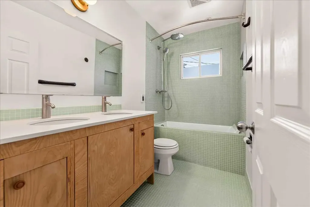 90 Armstrong Crescent SE Calgary AB T2J 0X3
