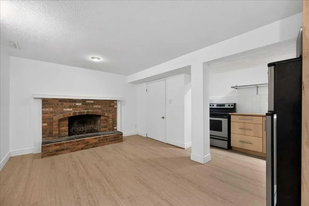 90 Armstrong Crescent SE Calgary AB T2J 0X3