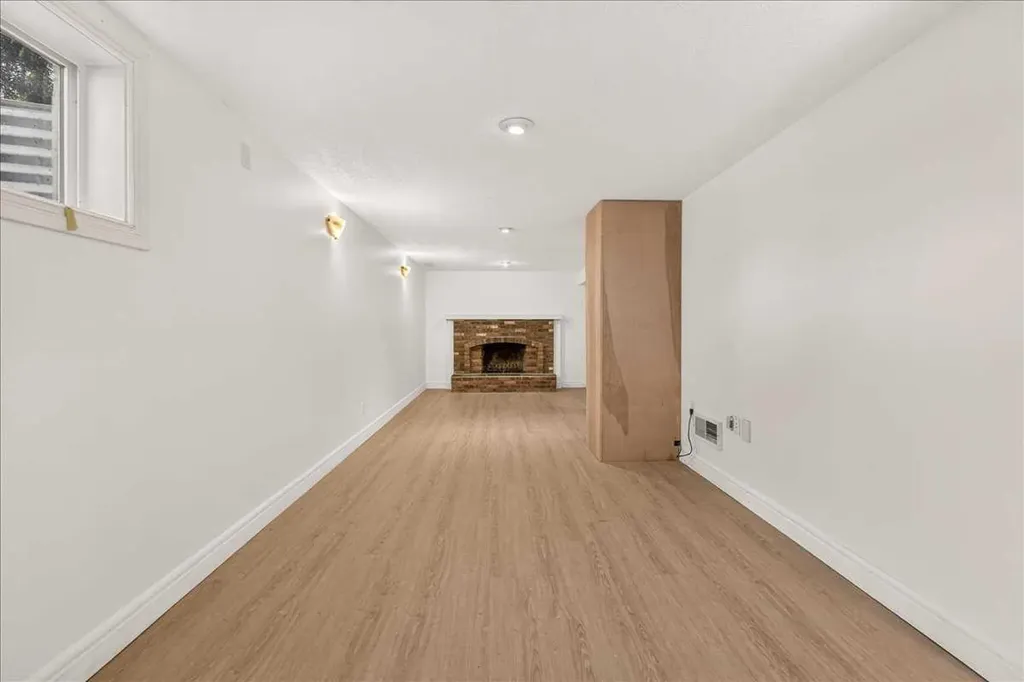 90 Armstrong Crescent SE Calgary AB T2J 0X3
