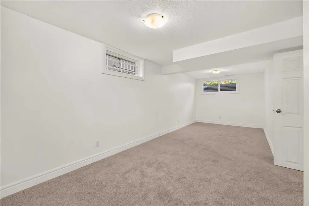90 Armstrong Crescent SE Calgary AB T2J 0X3