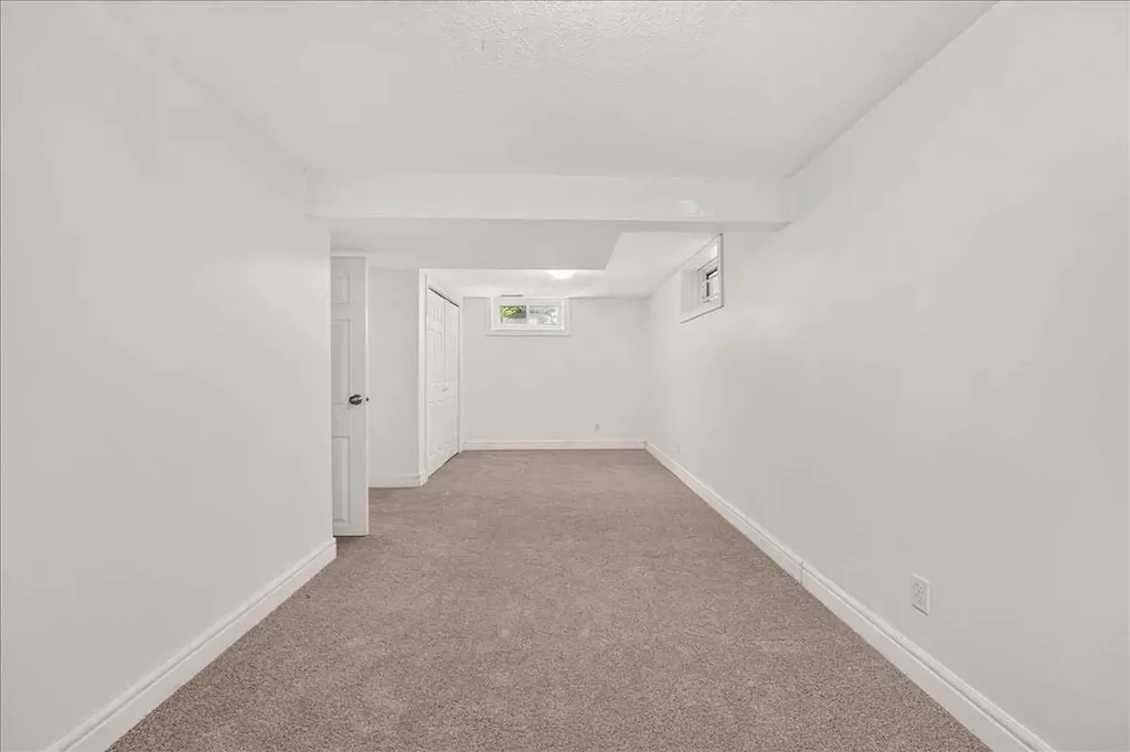 90 Armstrong Crescent SE Calgary AB T2J 0X3