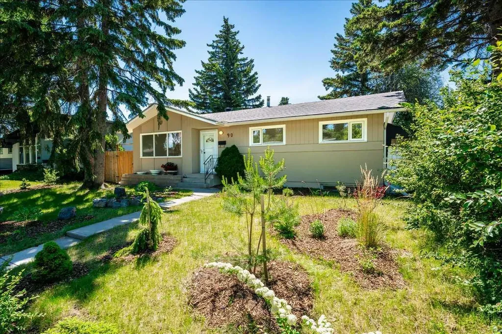 90 Armstrong Crescent SE Calgary AB T2J 0X3