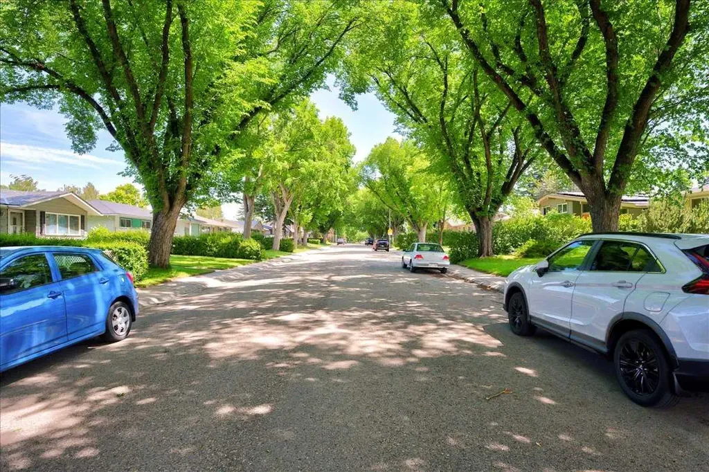 90 Armstrong Crescent SE Calgary AB T2J 0X3
