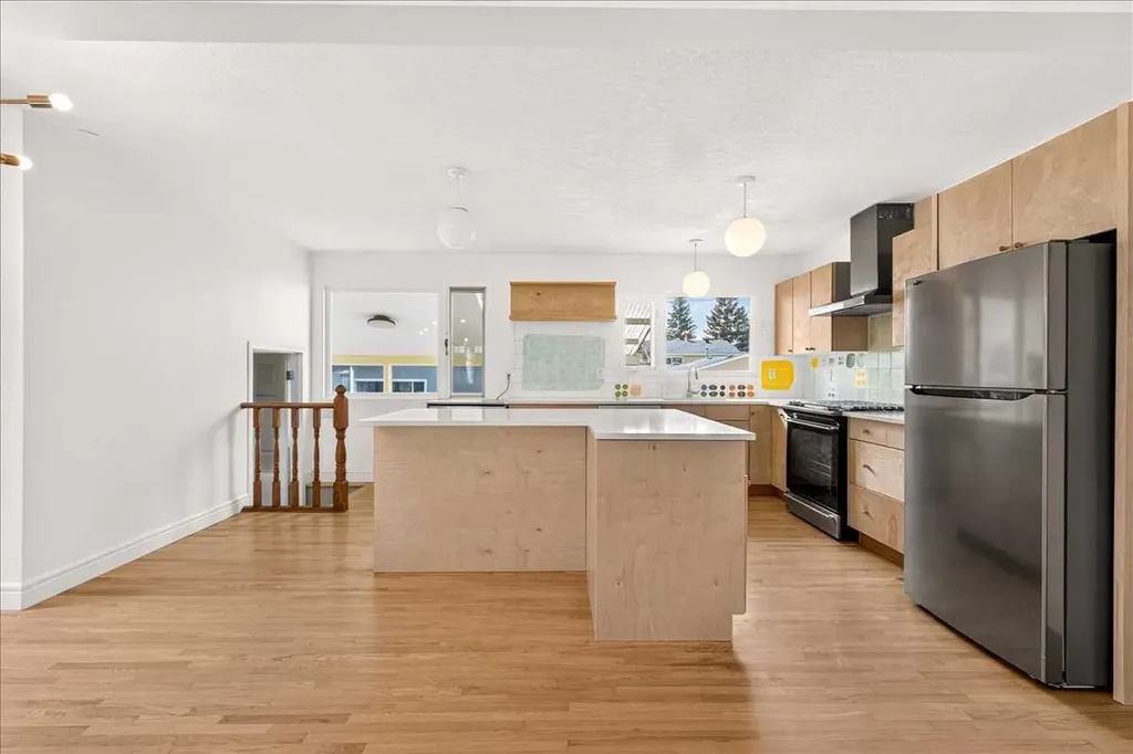 90 Armstrong Crescent SE Calgary AB T2J 0X3