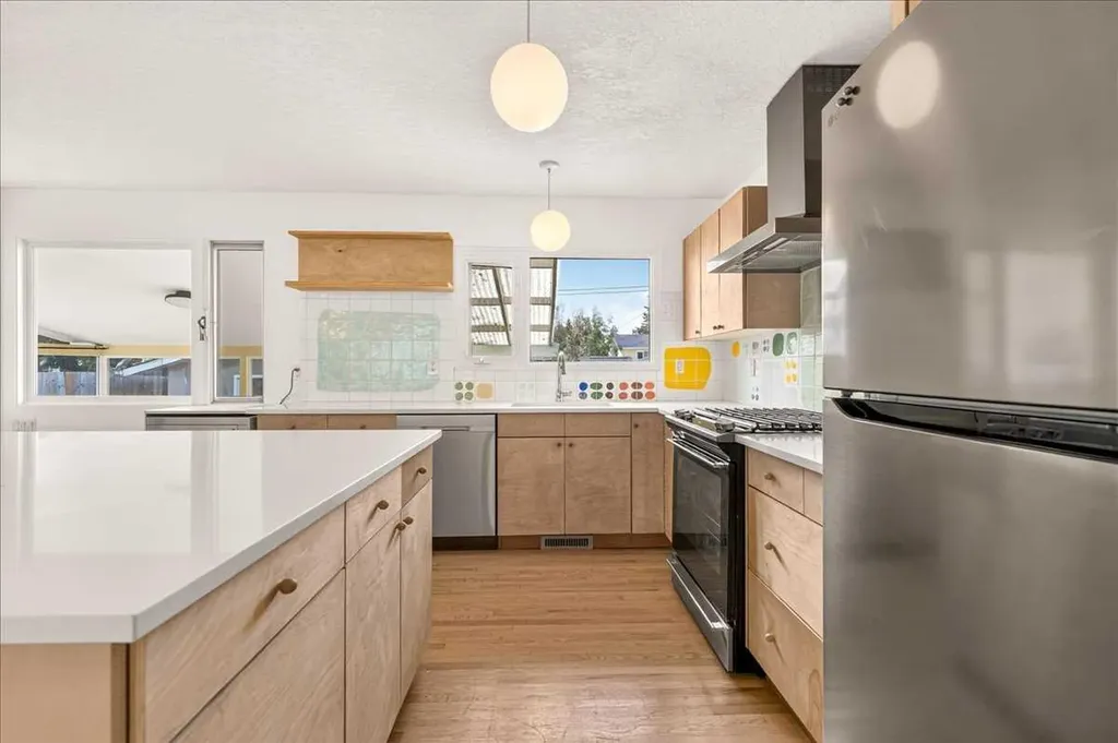 90 Armstrong Crescent SE Calgary AB T2J 0X3