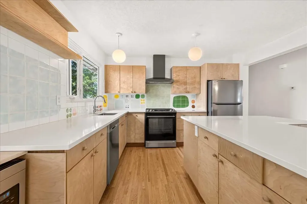 90 Armstrong Crescent SE Calgary AB T2J 0X3