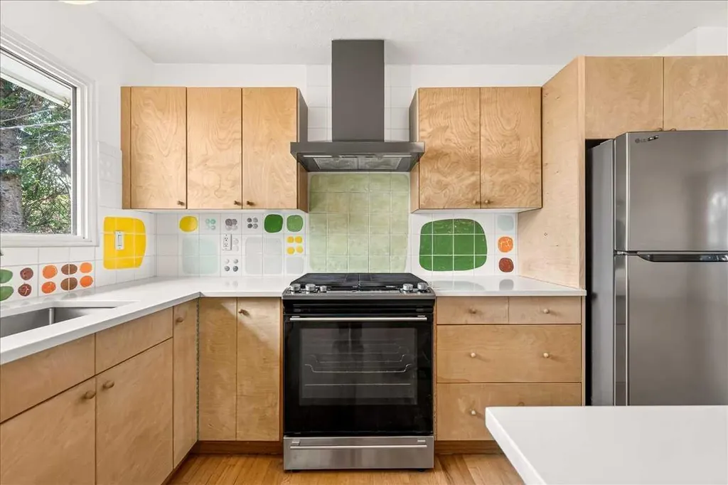 90 Armstrong Crescent SE Calgary AB T2J 0X3