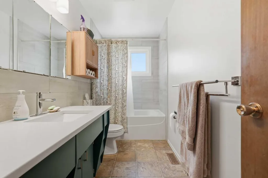 652 12 Avenue Carstairs AB T0M0N0
