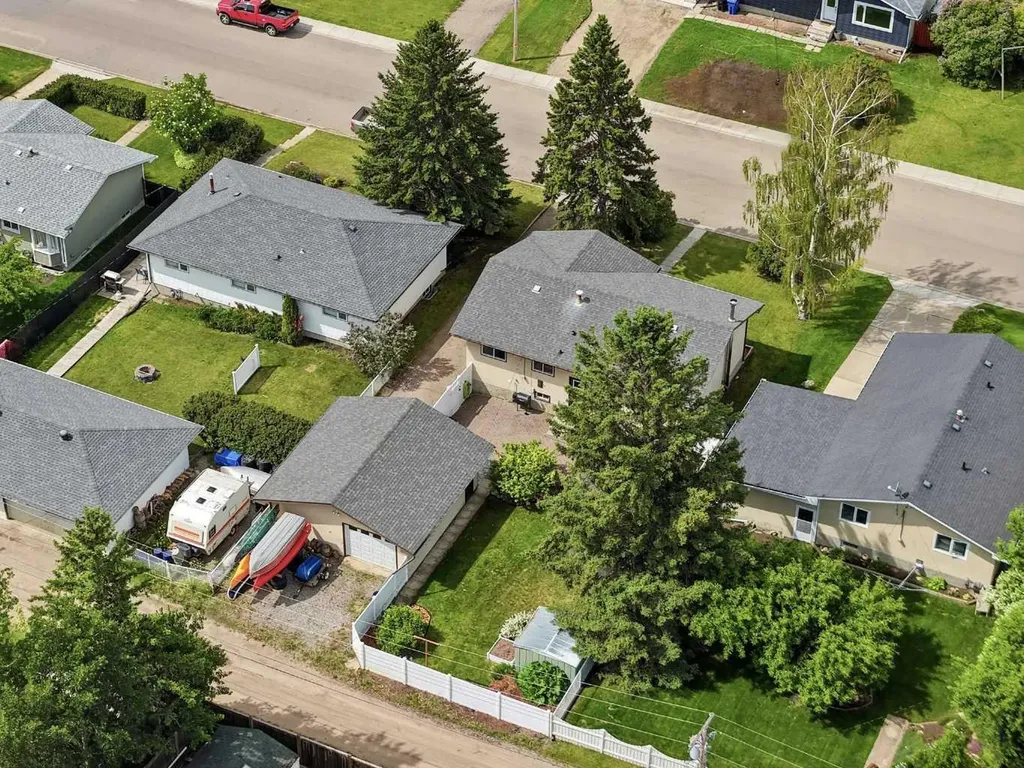 652 12 Avenue Carstairs AB T0M0N0