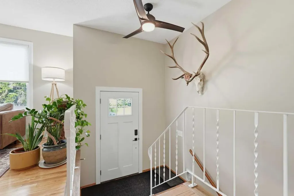 652 12 Avenue Carstairs AB T0M0N0