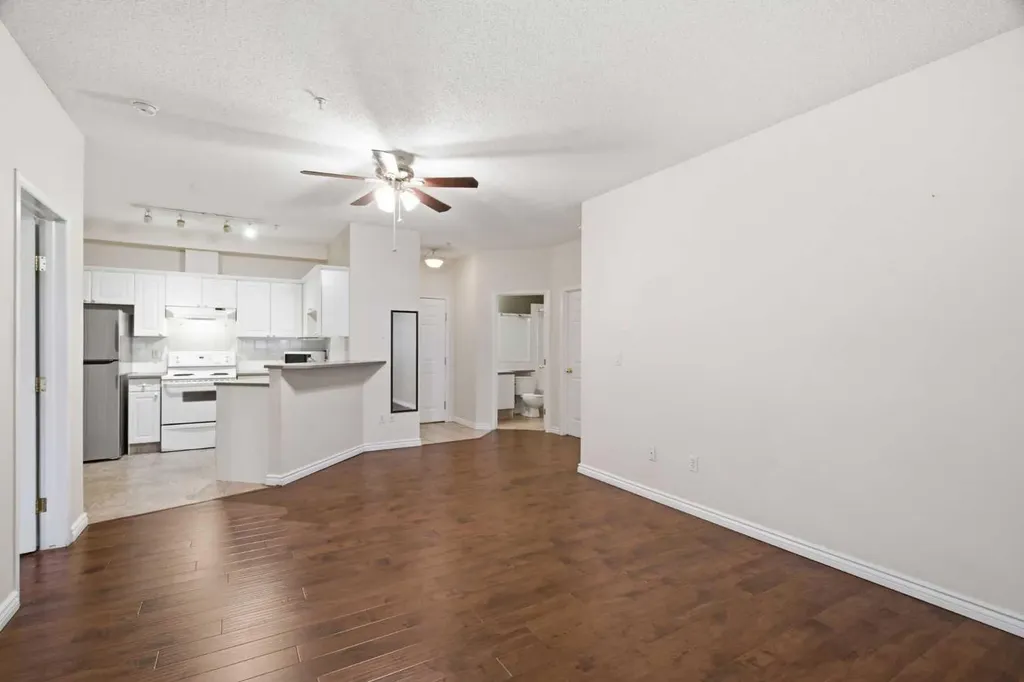 126 14 Avenue SW Calgary AB T2R 0L9