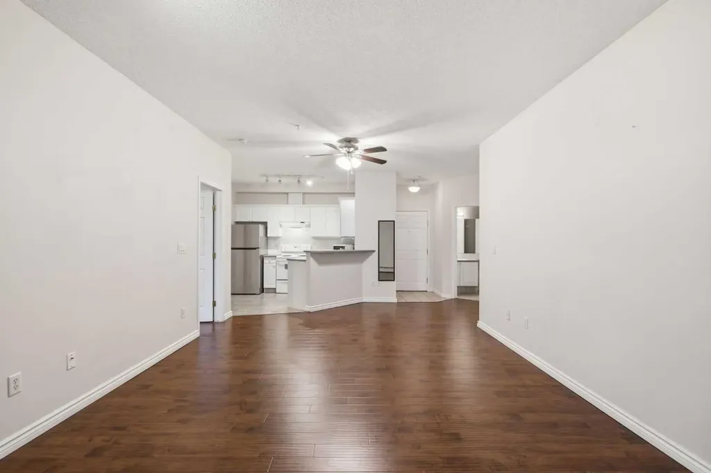 126 14 Avenue SW Calgary AB T2R 0L9