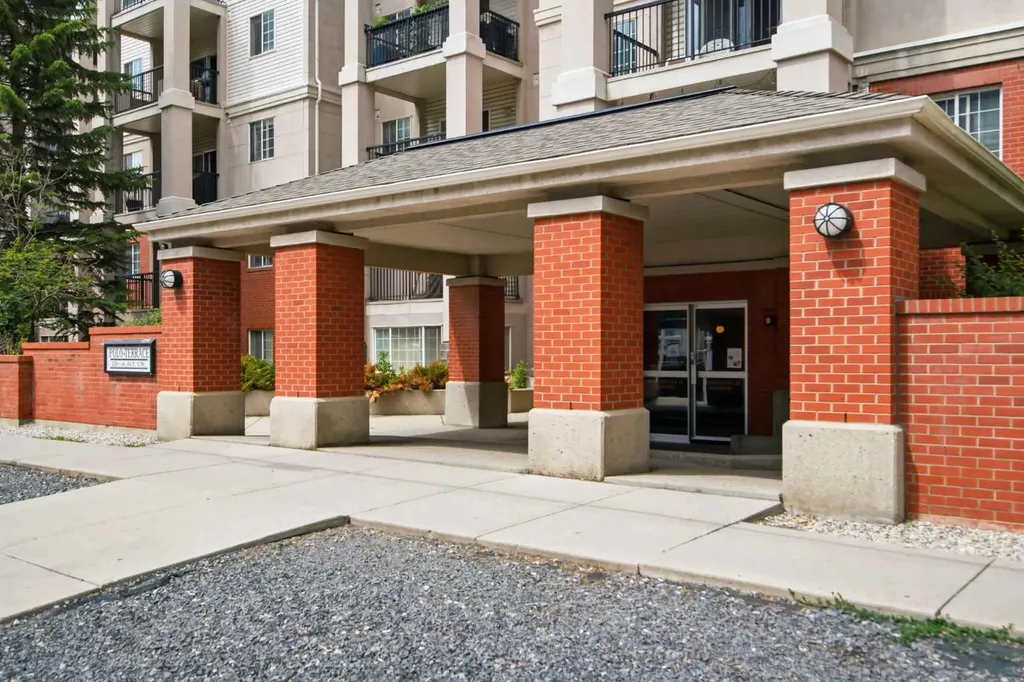 126 14 Avenue SW Calgary AB T2R 0L9