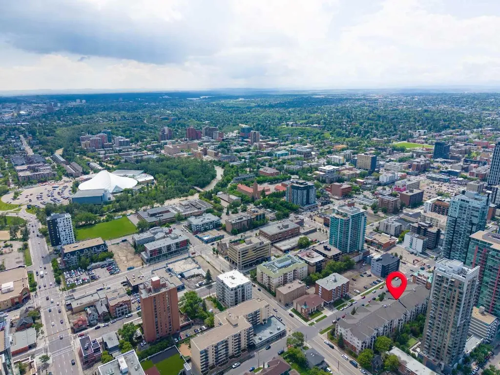 126 14 Avenue SW Calgary AB T2R 0L9