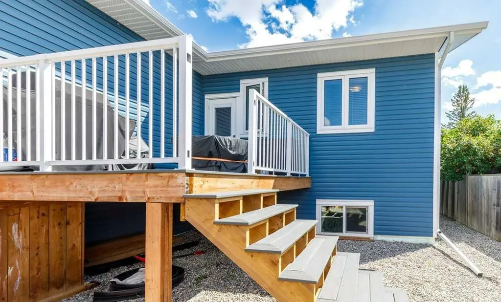 3918 47 Street Red Deer AB T4N 1N9