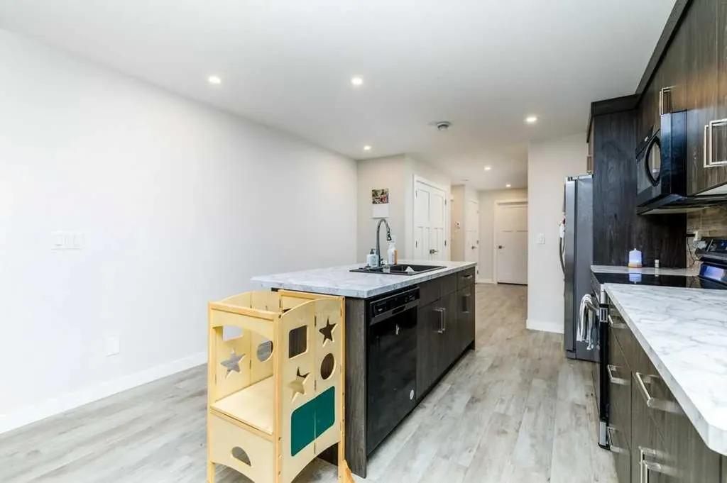 3918 47 Street Red Deer AB T4N 1N9
