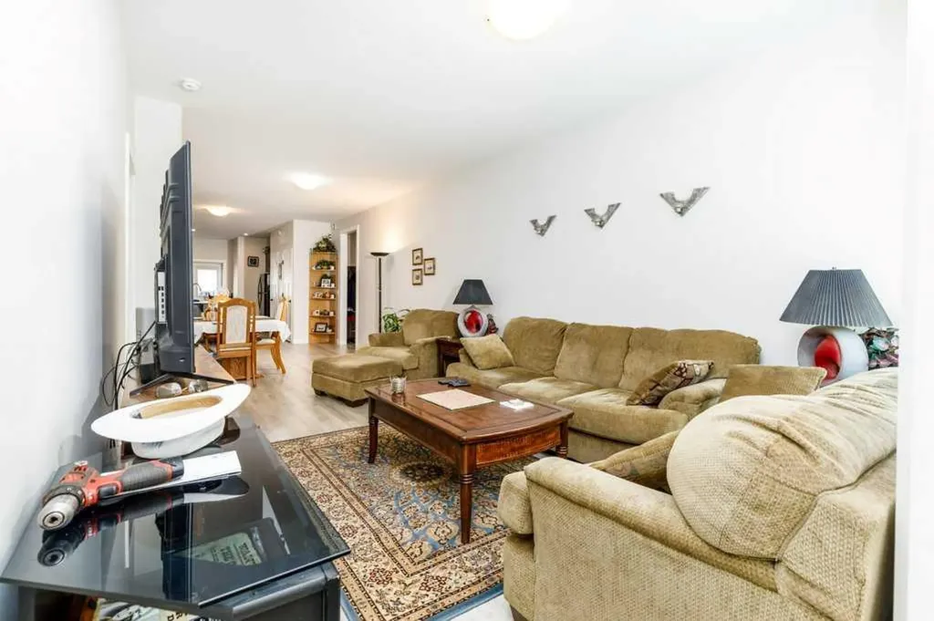 3918 47 Street Red Deer AB T4N 1N9