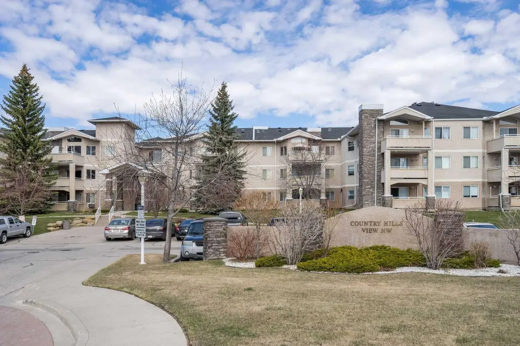 26 Country Hills View NW Calgary AB T3K 5G2