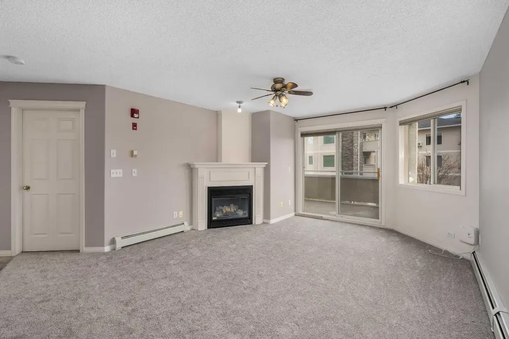 26 Country Hills View NW Calgary AB T3K 5G2