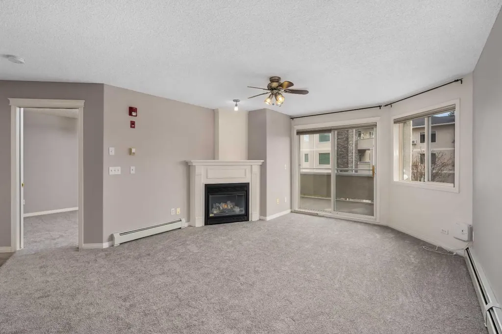 26 Country Hills View NW Calgary AB T3K 5G2