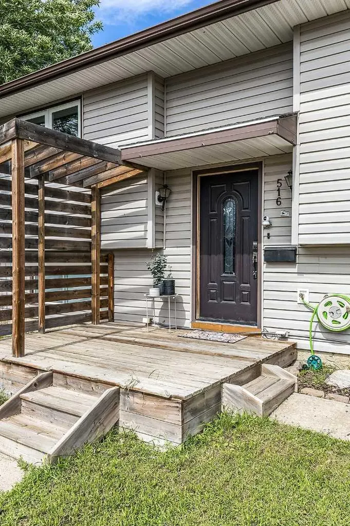 516 Sissons Crescent SE Medicine Hat AB T1B 2J9