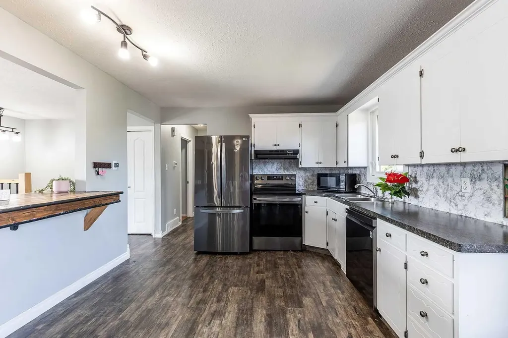 516 Sissons Crescent SE Medicine Hat AB T1B 2J9