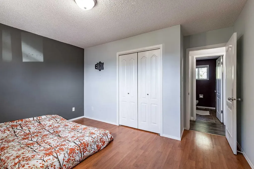 516 Sissons Crescent SE Medicine Hat AB T1B 2J9