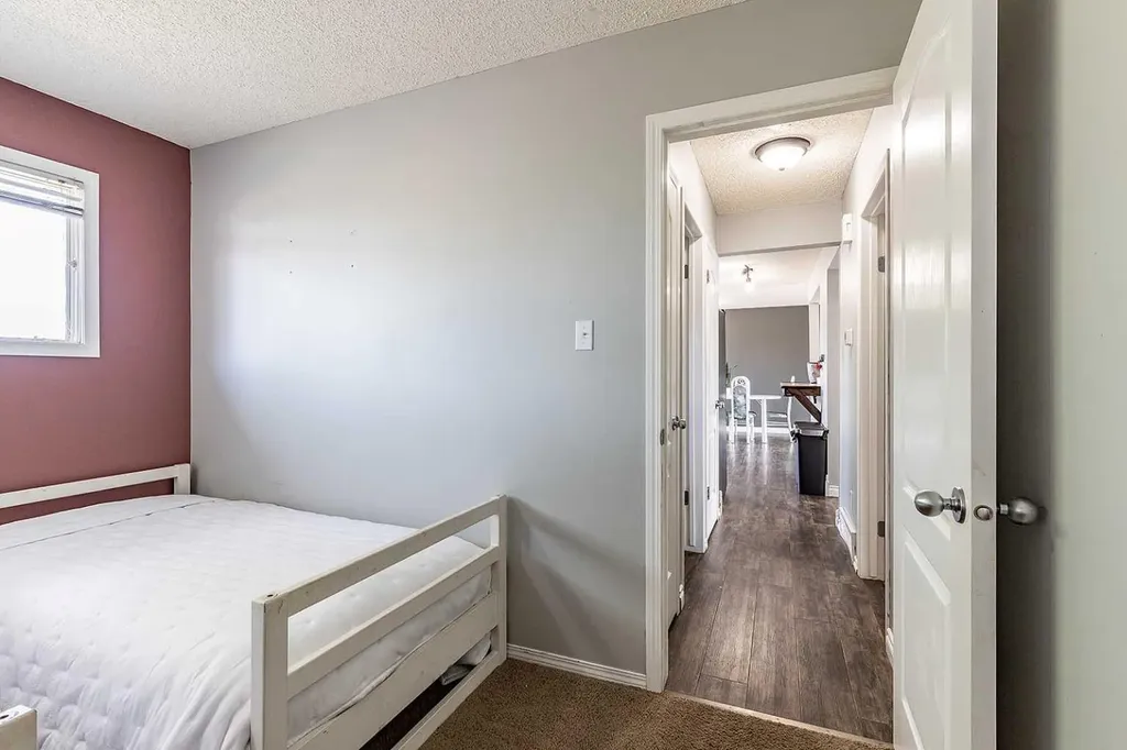516 Sissons Crescent SE Medicine Hat AB T1B 2J9