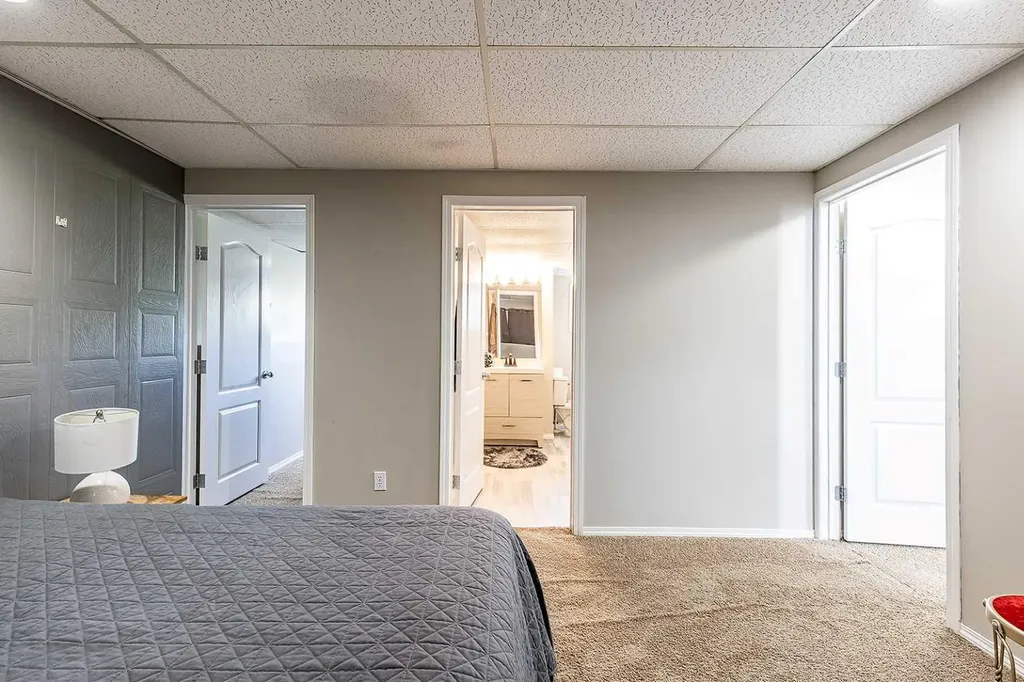 516 Sissons Crescent SE Medicine Hat AB T1B 2J9