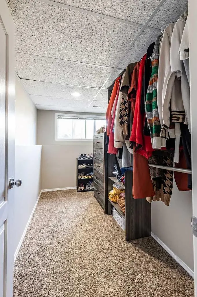 516 Sissons Crescent SE Medicine Hat AB T1B 2J9
