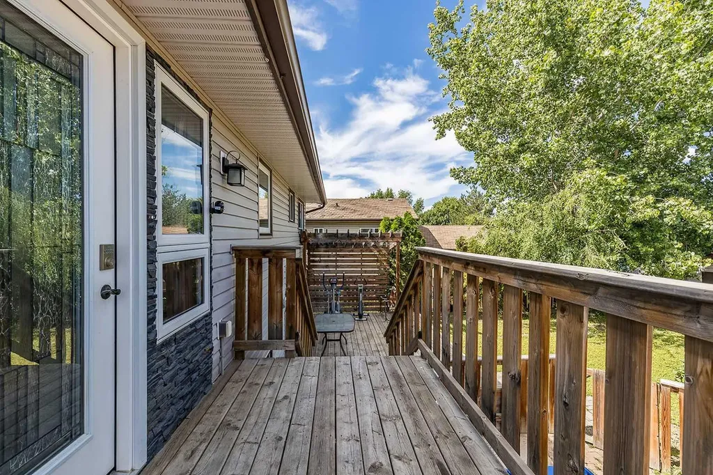 516 Sissons Crescent SE Medicine Hat AB T1B 2J9