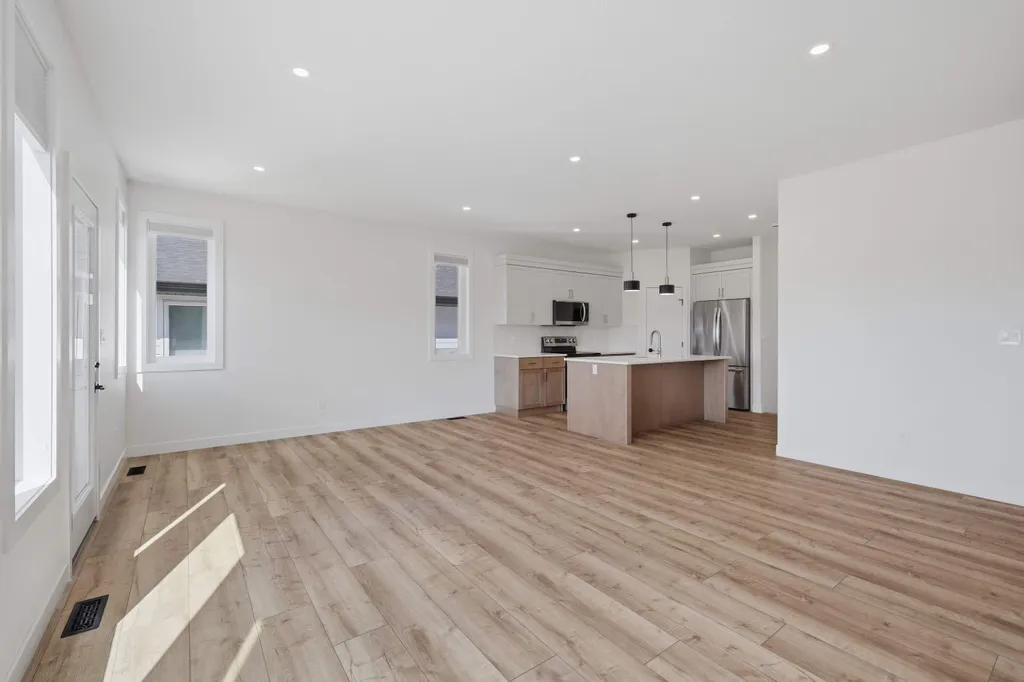 15 Aura Drive Blackfalds AB T4M 0N3