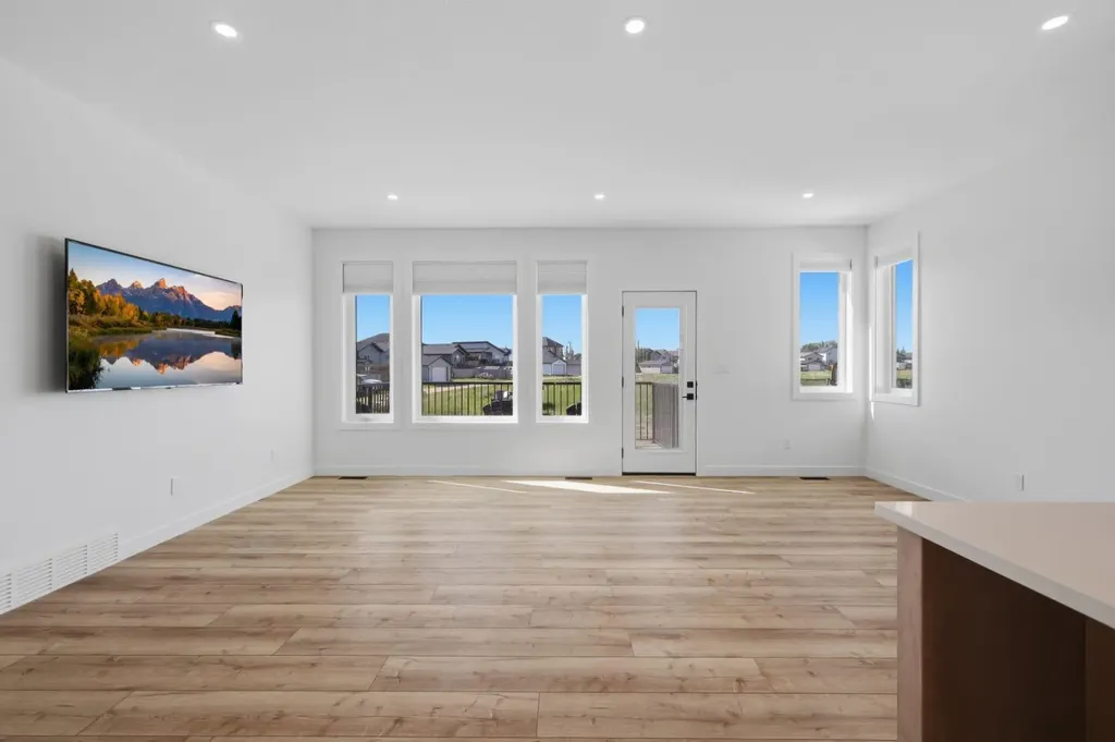 15 Aura Drive Blackfalds AB T4M 0N3