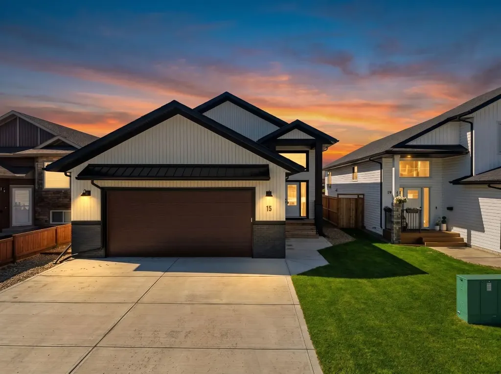15 Aura Drive Blackfalds AB T4M 0N3