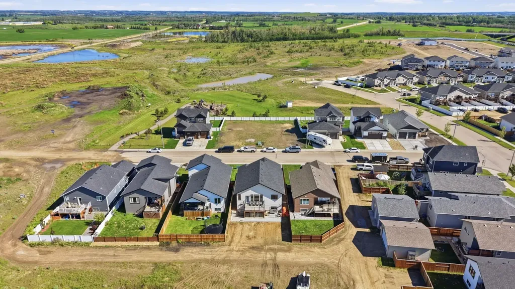 15 Aura Drive Blackfalds AB T4M 0N3