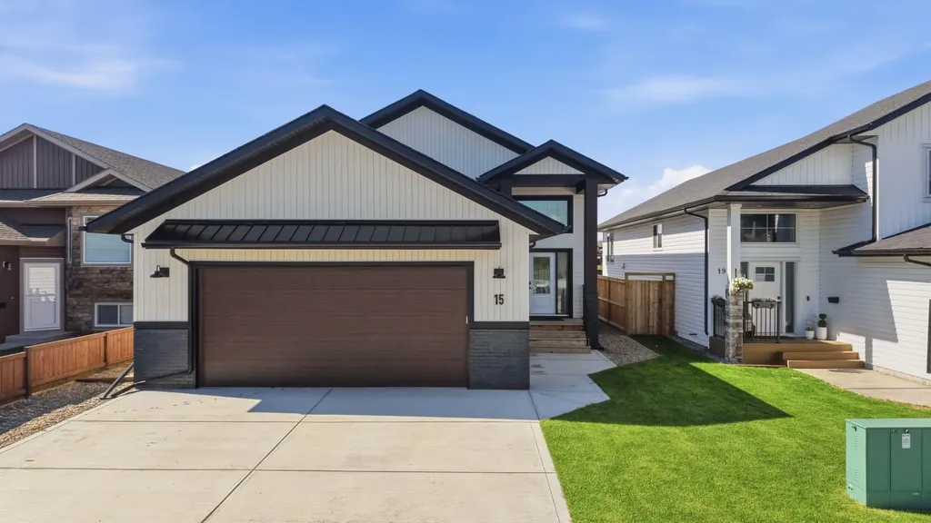 15 Aura Drive Blackfalds AB T4M 0N3