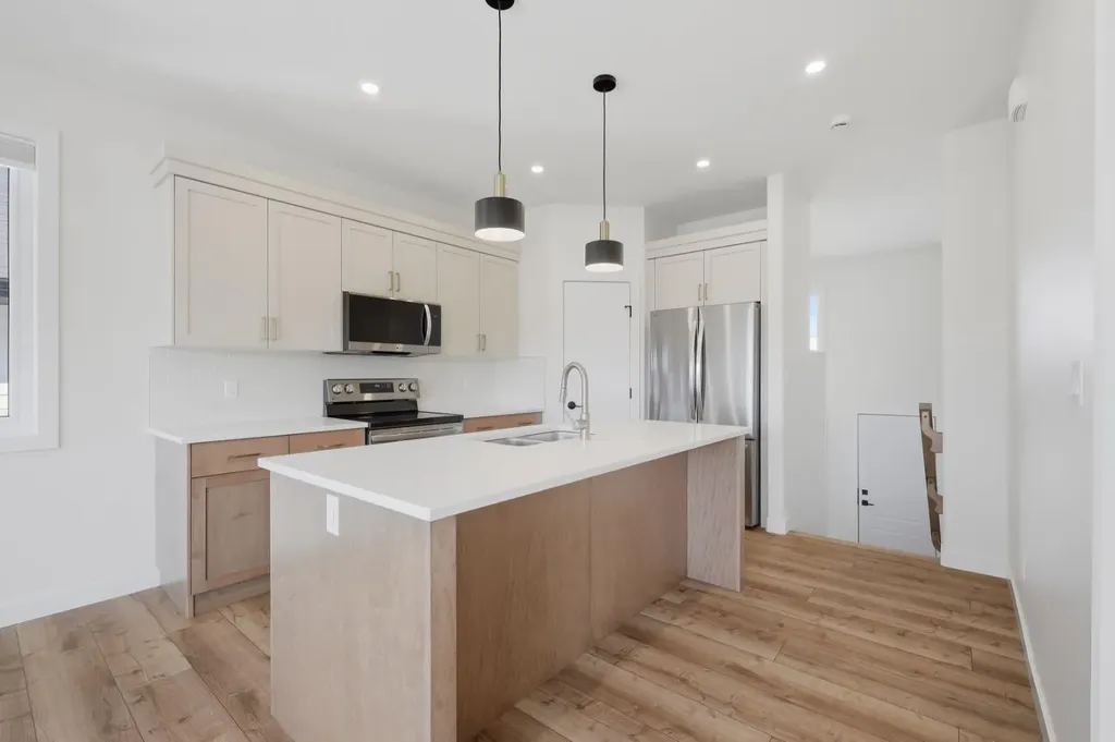 15 Aura Drive Blackfalds AB T4M 0N3