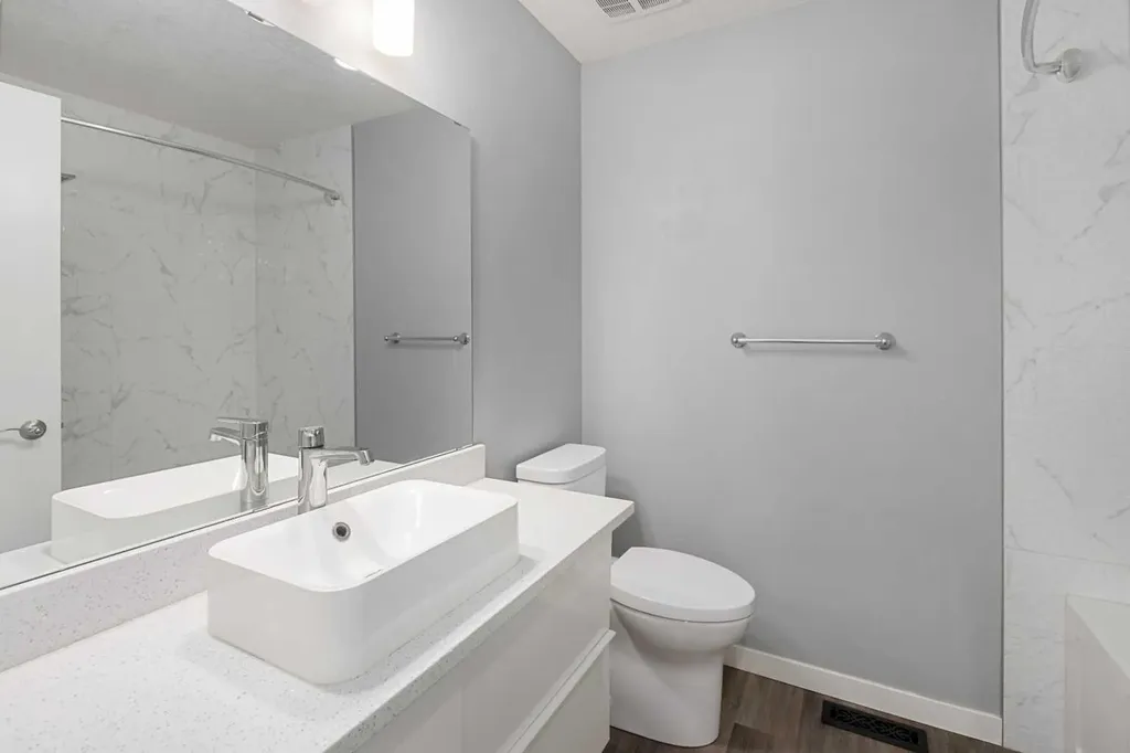 51 Woodmont Road SW Calgary AB T2W 4L6