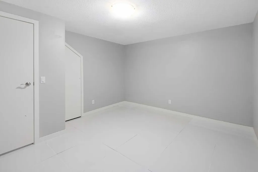 51 Woodmont Road SW Calgary AB T2W 4L6