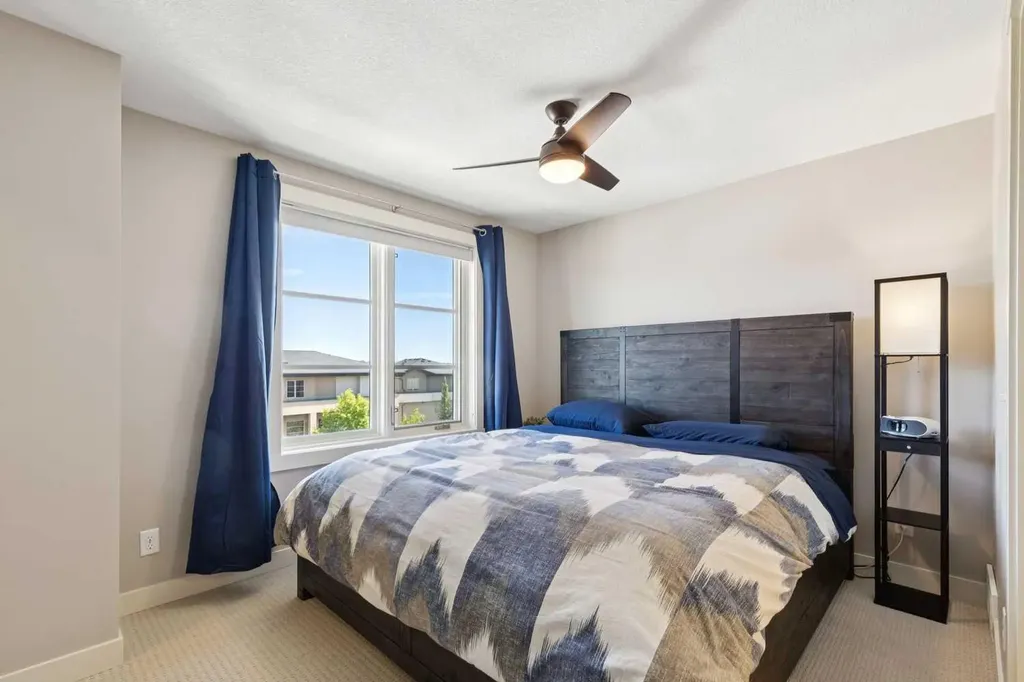 27 Aspen Hills Green SW Calgary AB T3H 0H6