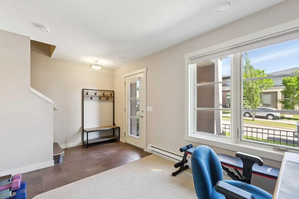 27 Aspen Hills Green SW Calgary AB T3H 0H6