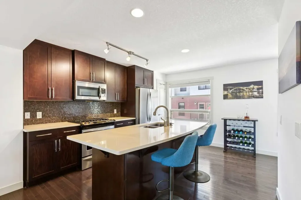 27 Aspen Hills Green SW Calgary AB T3H 0H6