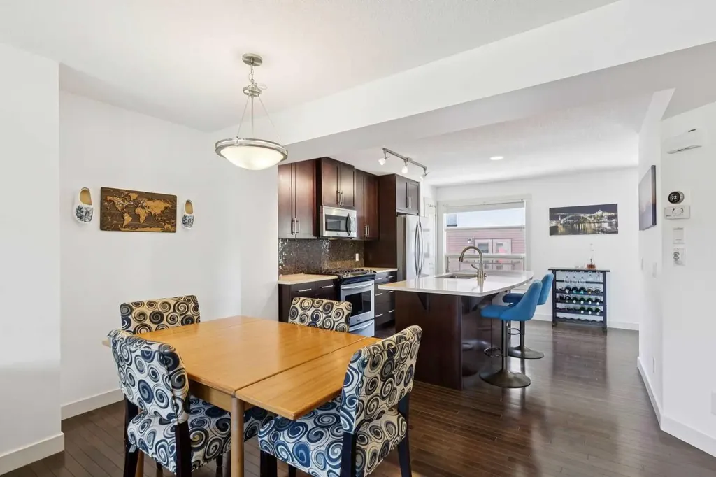 27 Aspen Hills Green SW Calgary AB T3H 0H6