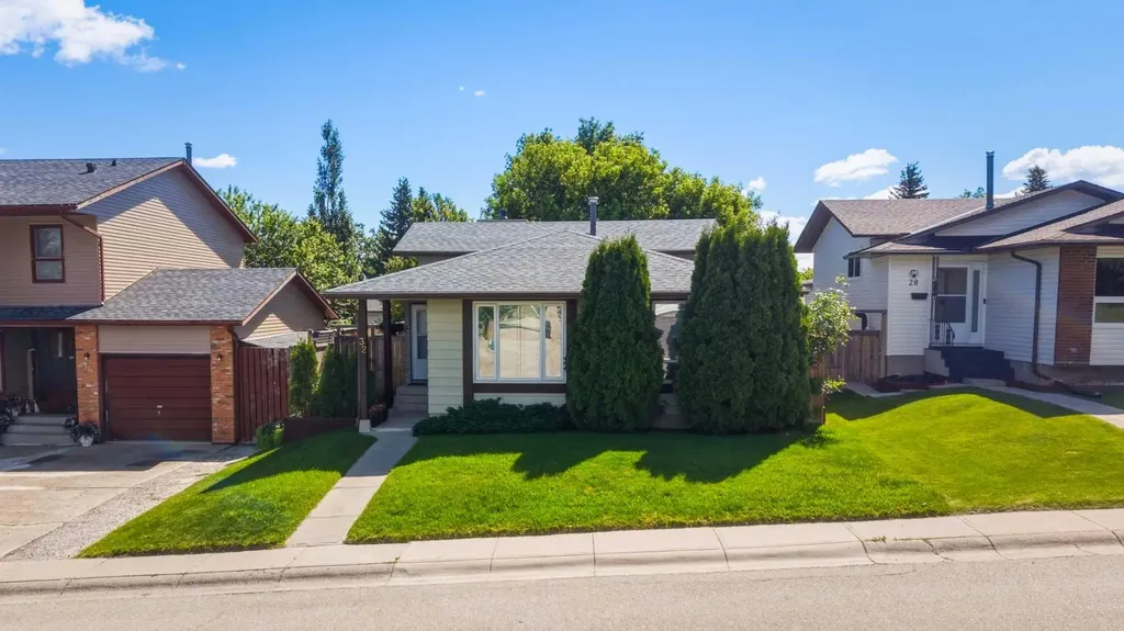 32 Beddington Rise NE Calgary AB T3K 1N2