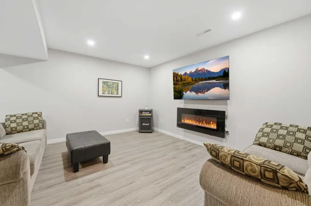 32 Beddington Rise NE Calgary AB T3K 1N2