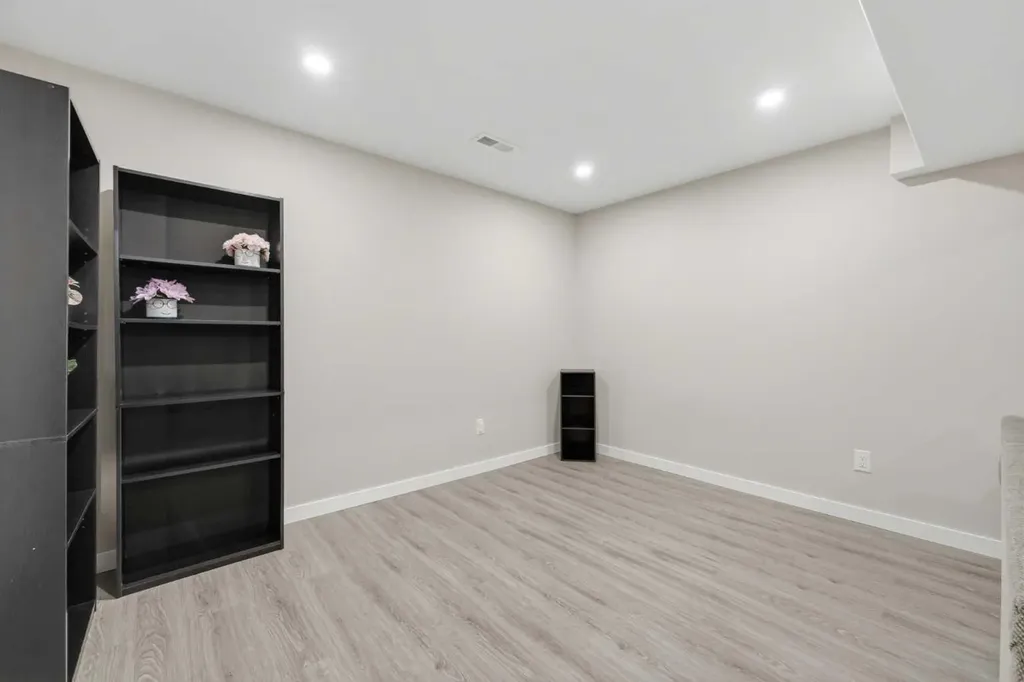 32 Beddington Rise NE Calgary AB T3K 1N2