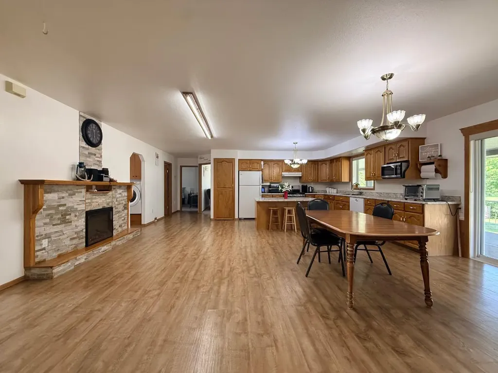 104413 Rge Road 182 La Crete AB T0H2H0