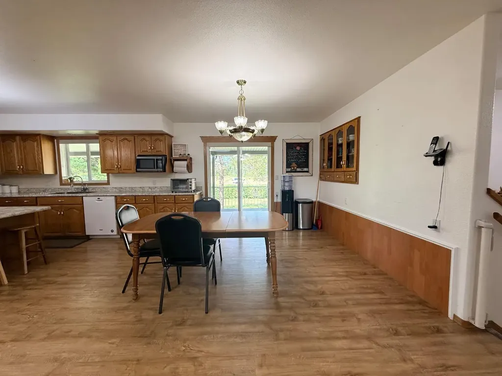 104413 Rge Road 182 La Crete AB T0H2H0