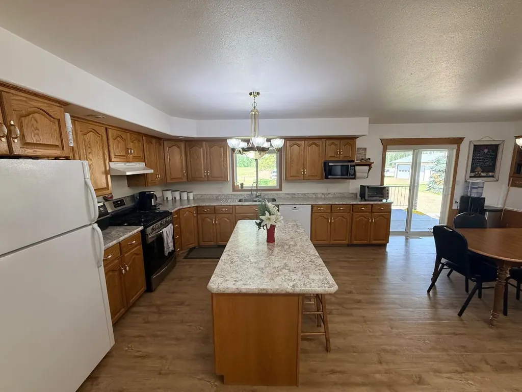 104413 Rge Road 182 La Crete AB T0H2H0