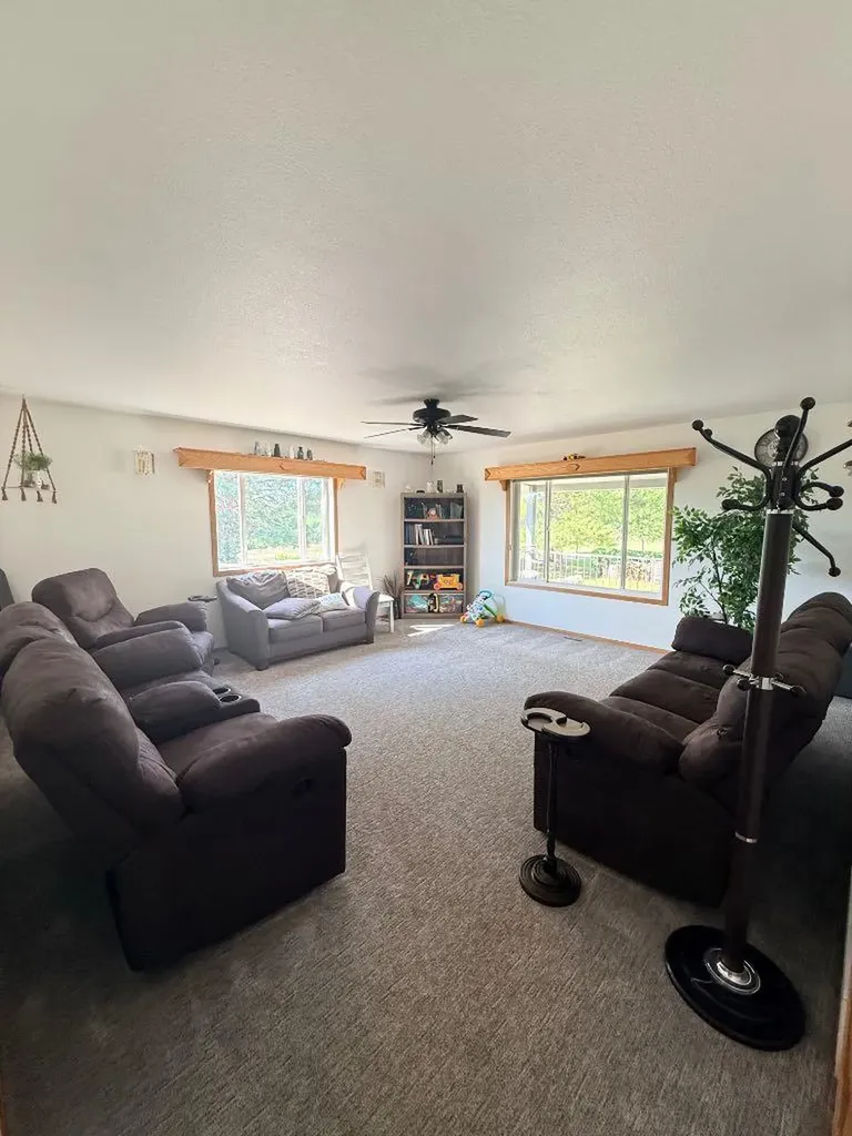 104413 Rge Road 182 La Crete AB T0H2H0